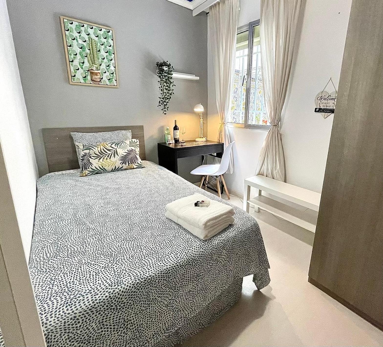 ולנסיה Central Private Bedroom - Comfy&Quiet - Near City Of Arts And Sciences מראה חיצוני תמונה